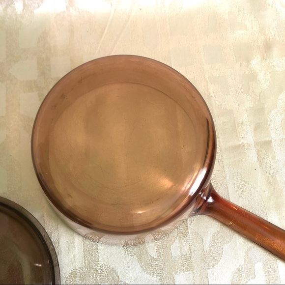 CORNING VISIONWARE 1.5 litre Saucepan with Lid - Picture 2 of 4
